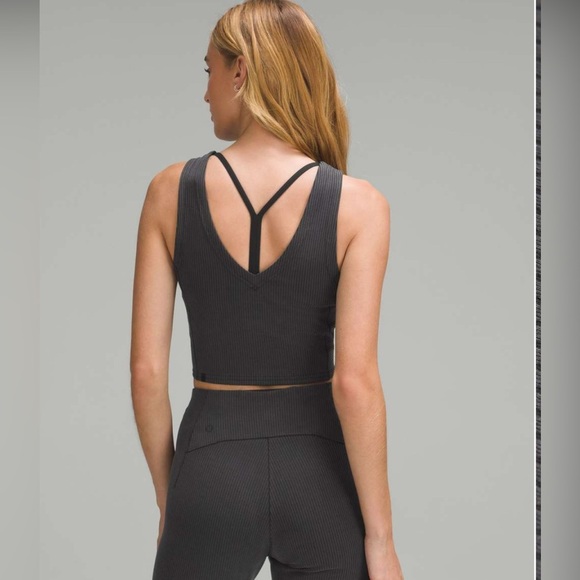 Lululemon Ribbed Softstreme Cropped Tank Top, Black Size 2, Excellent Condition - Picture 2 of 7